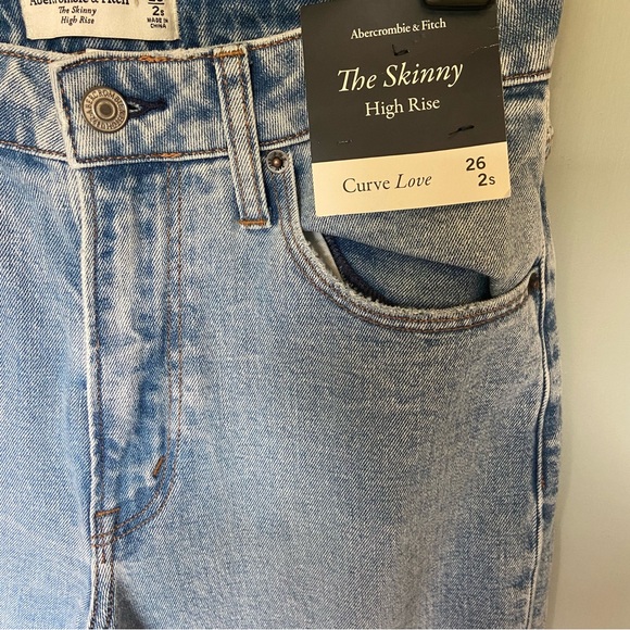 NWT Women’s Abercrombie & Fitch Curve Love The Skinny High Rise Jeans - Picture 2 of 5